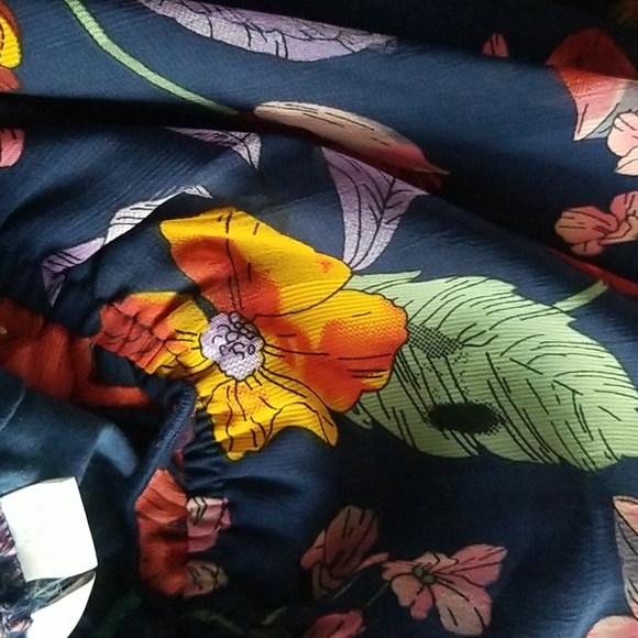 Floral Women's Top - Multicolor - Picture 9 of 9